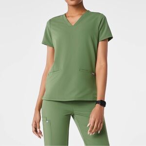 Figs Fern Casma Three-Pocket Scrub Top